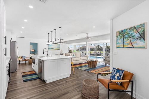 Bella villa pool/jacuzzi pets allowed