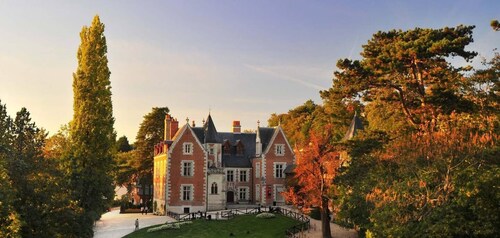 Le Logis Ambacia: Charming 3* listed historic theme duplex - City center