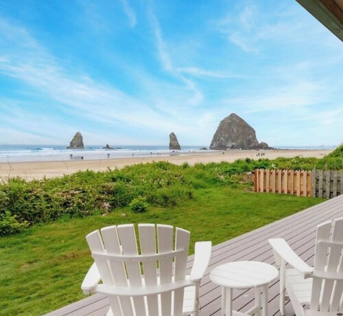 Oceanfront w/ Direct Beach Access Game Room Views Driftaway by Avantstay