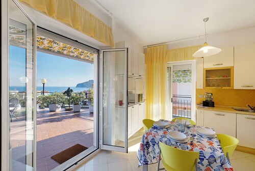 Penthouse apartment "Cielo E Mare" with Sea View, Private Terrace & Air Conditioning.