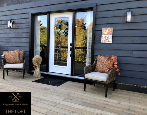 THE LOFT an UPSCALE RUSTIC 2 Bedroom 2 Washroom Private Guest House on 16acres.