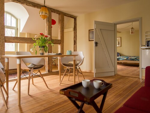 Apartment 3 "A touch of Asia" in the Dechowshof manor house