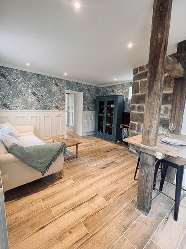 Fully equipped cottage in a quiet location