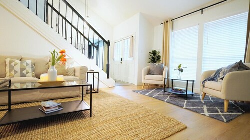 Blackjack House with King Bed! The Woodlands!