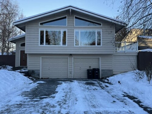 3 Bedroom Home sleeps 12