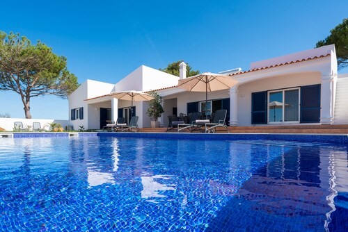 Royale en Luxe Familie Villa in de Groene Heuvels Colinas Verdes bij Lagos