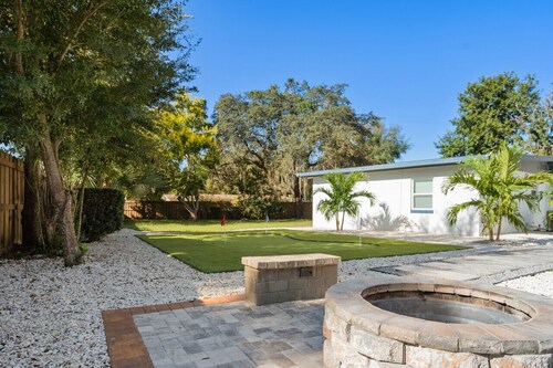 Gorgeous Mount Dora Haven: Stylish 3BR Retreat