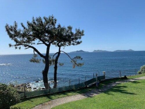 Preciosa Casa en Primera Línea Frente a Islas Cíes