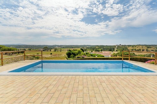 Vacation Home "Bela Casa Na Costa Vicentina" with Private Pool, Private Garden & Wi-Fi