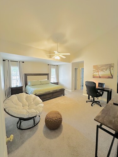 Sand In My Boots, Minutes to Parris Island & Beaufort and the beach!