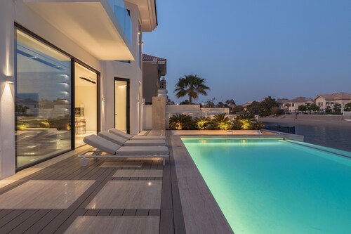Palm Paradise- 5BR Villa - Infinity Pool