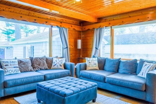 Harding Lakeside Getaway| 8 bedroom sleeps 16!