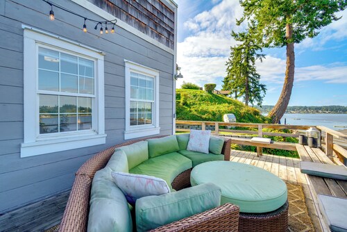 Gig Harbor House w/ Private Beach + Views!