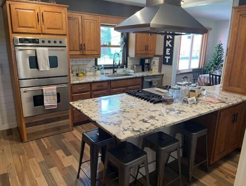 Spacious 3BR 2BA home overlooking Boom Lake & Hodag Park, boat slip available
