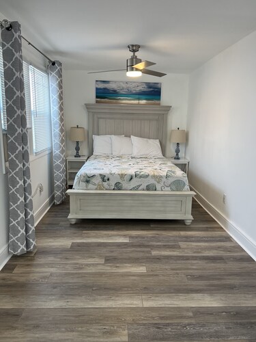 Crystal Sands Apartments