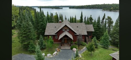 Lakefront, Drive up Cottage on Black Sturgeon Lake