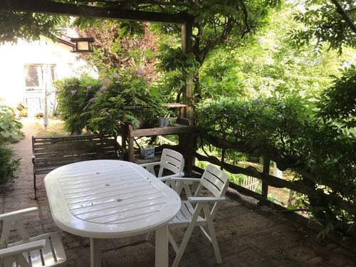 Borde sur la Colline sur Sentiers Randonnées