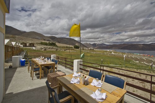 Pangong Retreat Camp