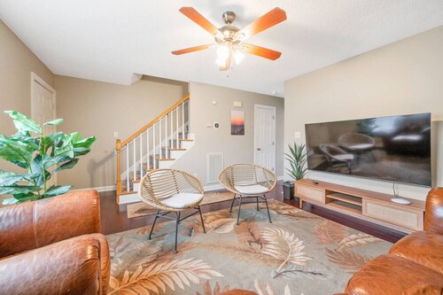 Hemingway’s Hideaway | 2BR w/ King + Pvt Patio