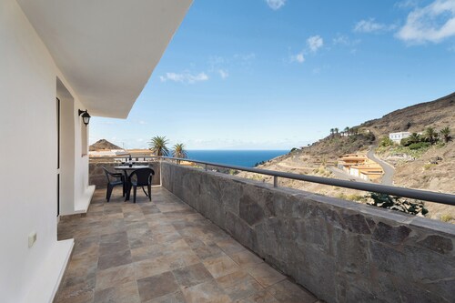 Holiday Home 'VV La Era' with Sea View, Wi-Fi and Air Conditioning