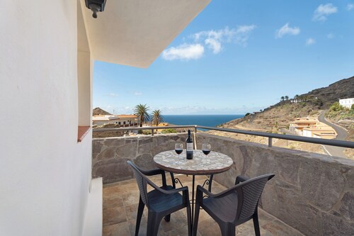 Holiday Home 'VV La Era' with Sea View, Wi-Fi and Air Conditioning