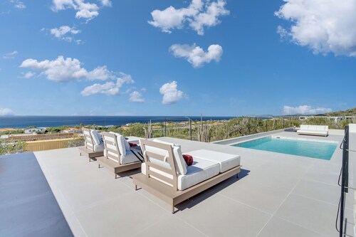 Exclusive Oceanview Villa Overlooking the bay and Little Island of Bonaire