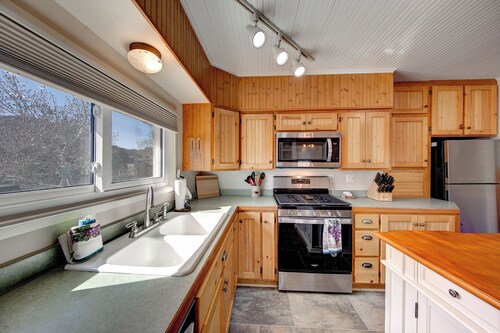 Chapin Ln - Near Downtown / Pets Welcome!