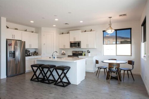 Home with Four Peaks and Mountain views just outside Tonto National Forest
