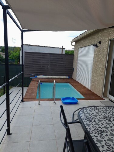 villa plain pied 5 à 6 Couchages terrasse jardinet clÎturé stationt clim° révers