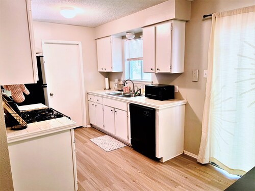 Lovely Central Austin Private Duplex!