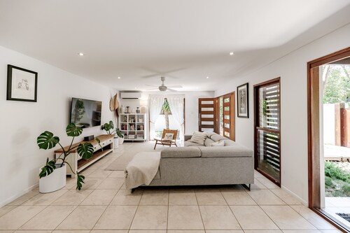 2 Elanda Street, Sunshine Beach