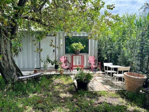 Secluded Lush Miami Studio