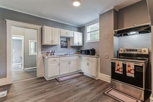 99) Massive home with Hot Tub!