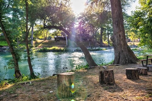 King Bed Huge Porch River Front Gruene TX Getaway!