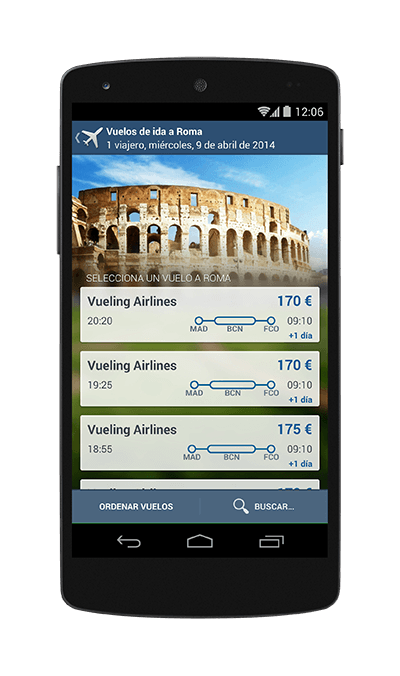 El teléfono móvil muestra resultados de vuelo en la app