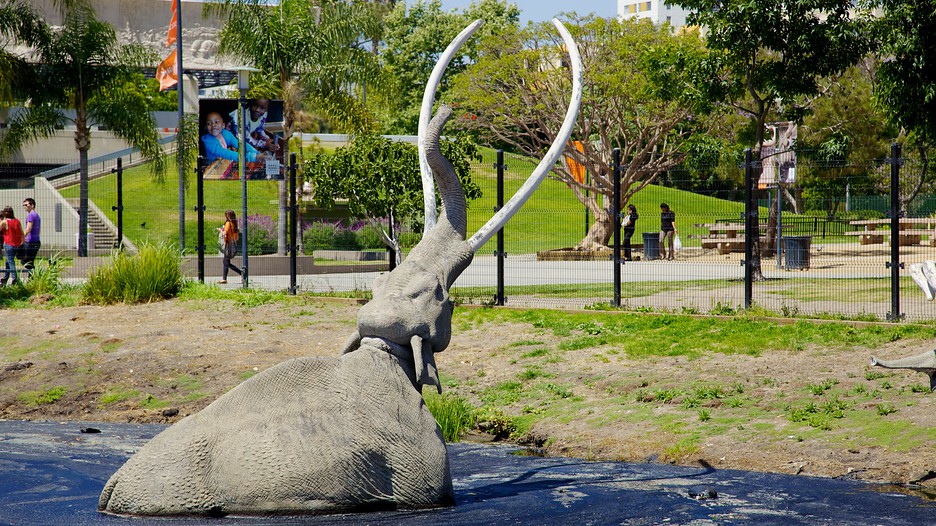 La Brea Tar Pits in Los Angeles, California Expedia.ca