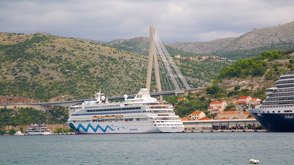 Expedia com cruise deals GET CRUISE DEAL ALERTS and INSIDER CRUISE TIPS. Learn about the best, new cruise discounts and cheap deals the moment they are announced! Every day we look for the very best veteran and military discounts and special offers so you don’t have to!