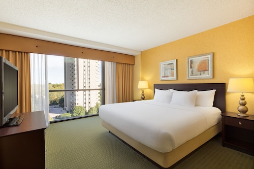 10 Best Hotels Closest To Missouri State University In Springfield Near Missouri State University Plaza Hotel And Convention Center Springfield