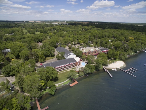 The 10 Best Hotels In Green Lake Wisconsin For 2019 Expedia See All Hotels Near Green Lake Heidel House Resort Spa