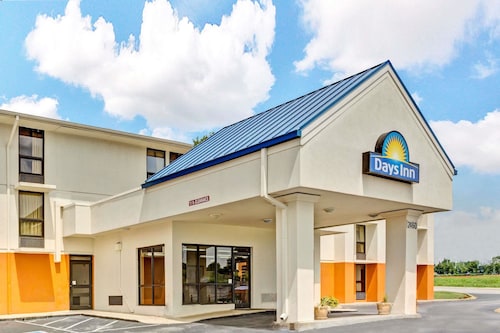 10 Best Hotels Closest To Opry Mills In Donelson For 2019 Expedia Days Inn By Wyndham Nashville At Opryland Music Valley Dr
