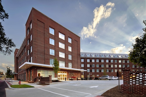 10 Best Hotels Closest To Durham Performing Arts Center In Raleigh Residence Inn Durham Mcpherson Duke University Medical Cntr