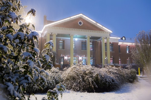 The 10 Best Hotels In Hillsboro For 2019 Expedia Mcmenamins Grand Lodge