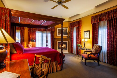 The 10 Best Hotels In Geneva Chicago For 2019 Expedia The Herrington Inn Spa