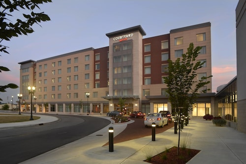 The 10 Best Hotels In Muncie Indiana For 2019 Expedia Courtyard Muncie At Horizon Convention Center