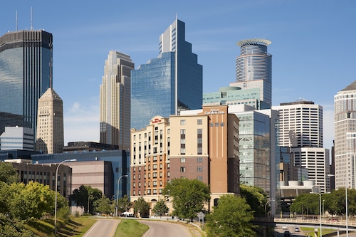 10 Best Hotels Closest To Target Field In Minneapolis St Paul For See All Hotels Near Target Field Hilton Garden Inn Minneapolis Downtown