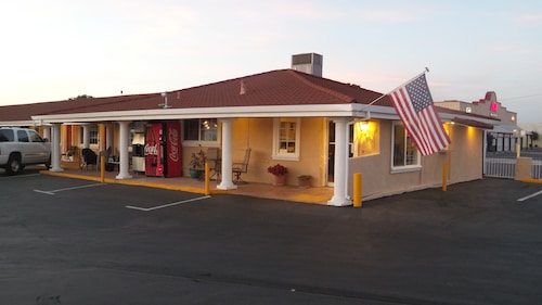 The 10 Best Hotels In Oakdale For 2019 Expedia Holiday Motel Oakdale