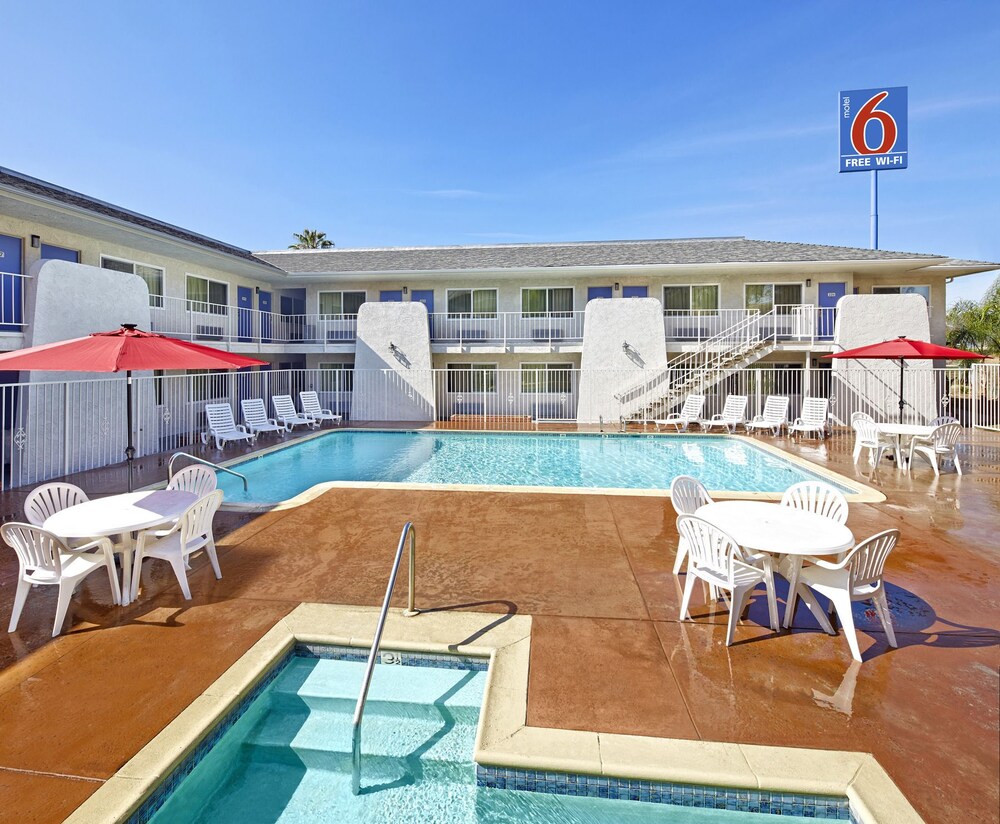 Motel 6 Redlands, CA