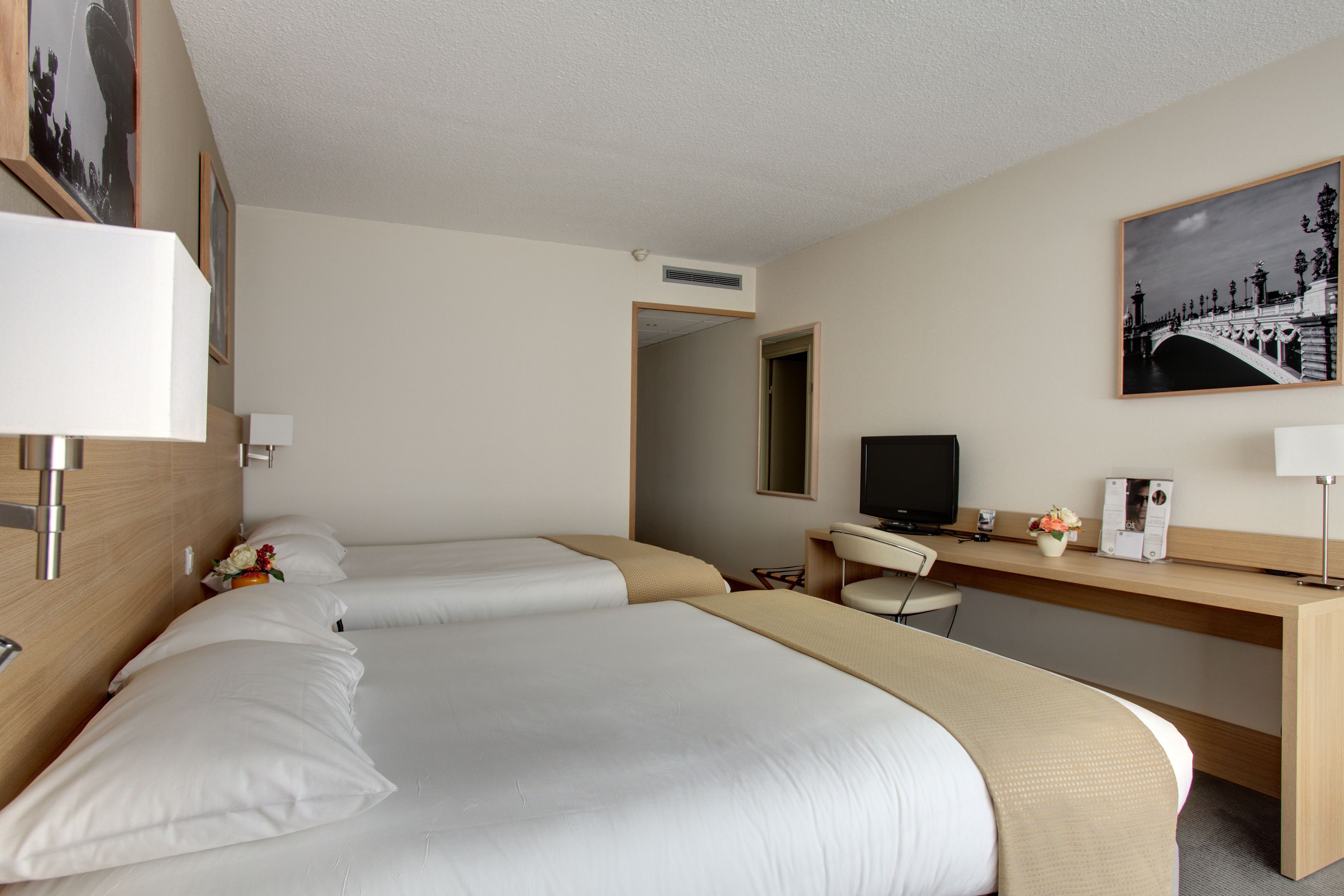 ベストウェスタン パリ Cdg エアポート パリ 口コミ 宿泊料金 予約 エクスペディア