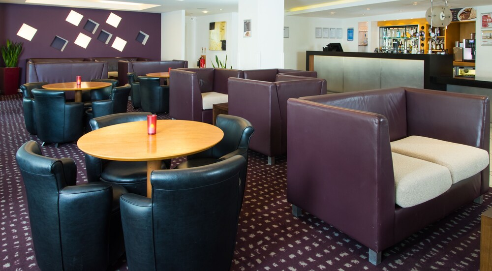 Holiday Inn Express Hemel Hempstead, an IHG Hotel