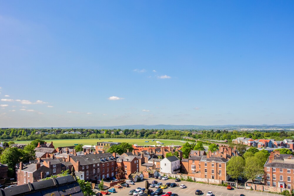 Crowne Plaza Chester, an IHG Hotel